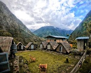 3.andean-huts-camp-chaullay-inca-jungle@doc.thor_wong-400x320